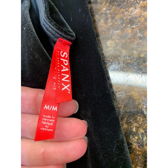 Spanx Velvet Leggings Black Size M EUC - Picture 3 of 4